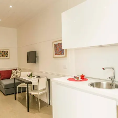 Casa Alessandra Colosseo *